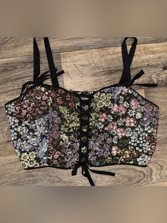 SHEIN Tops - SHEIN Black Floral Lace-Up Corset Crop Top tapestry style